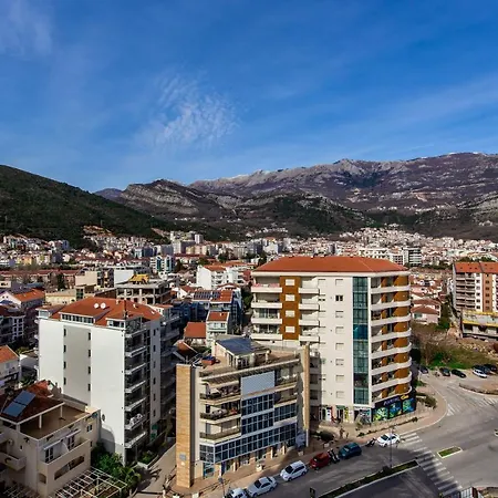 Apartment Lora In