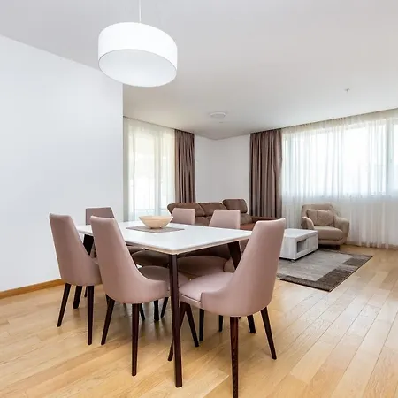 Apartment Lora In